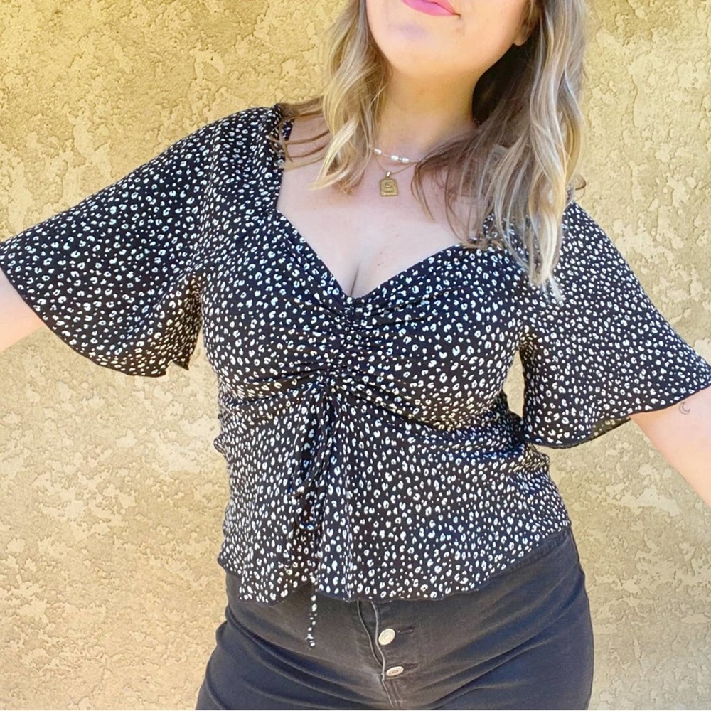 Kirious Nordstrom womens black & white leopard animal print shirt blouse Sz M